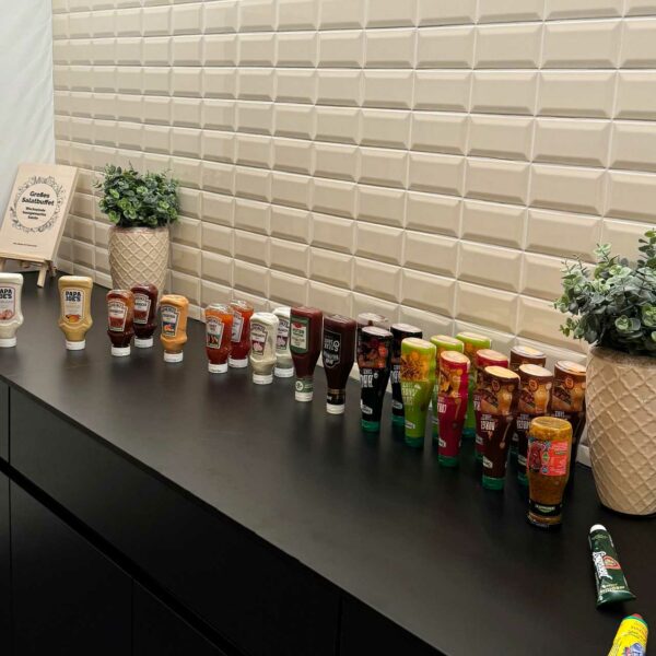 2024-bowlingpark-freiburg-american-burger-buffet-2-1920x1280px