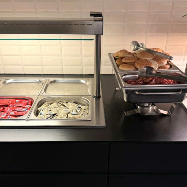 2024-bowlingpark-freiburg-american-burger-buffet-5-1920x1280px